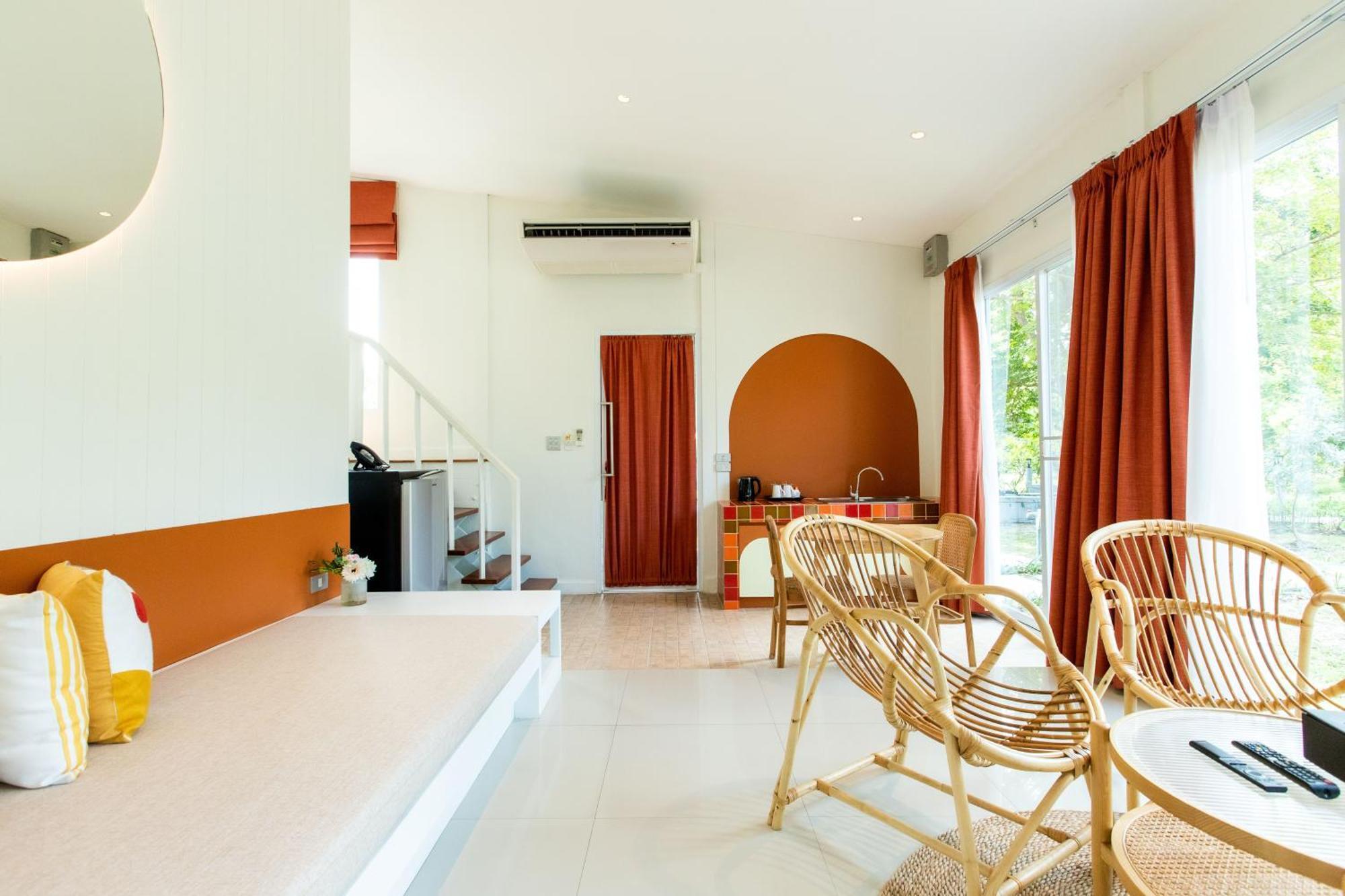 Bangsaen Heritage Hotel - SHA Plus Certified Zimmer foto