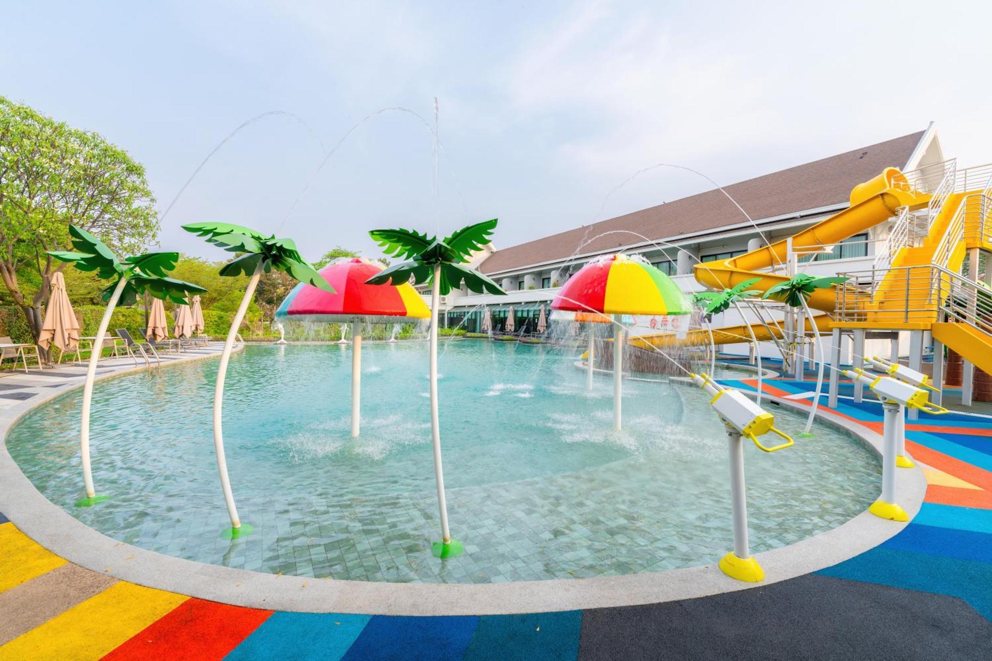Bangsaen Heritage Hotel - SHA Plus Certified Exterior foto